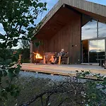 Cozy Neo With In Out In Сasa de vacaciones