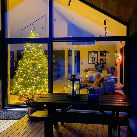 Cozy Neo With In Out In Nyaraló